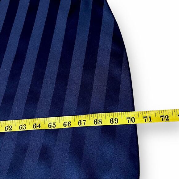 Tablecloth Round Navy Blue Polyester Stripe 70" Diameter & Table Runner Elegant - Picture 7 of 13